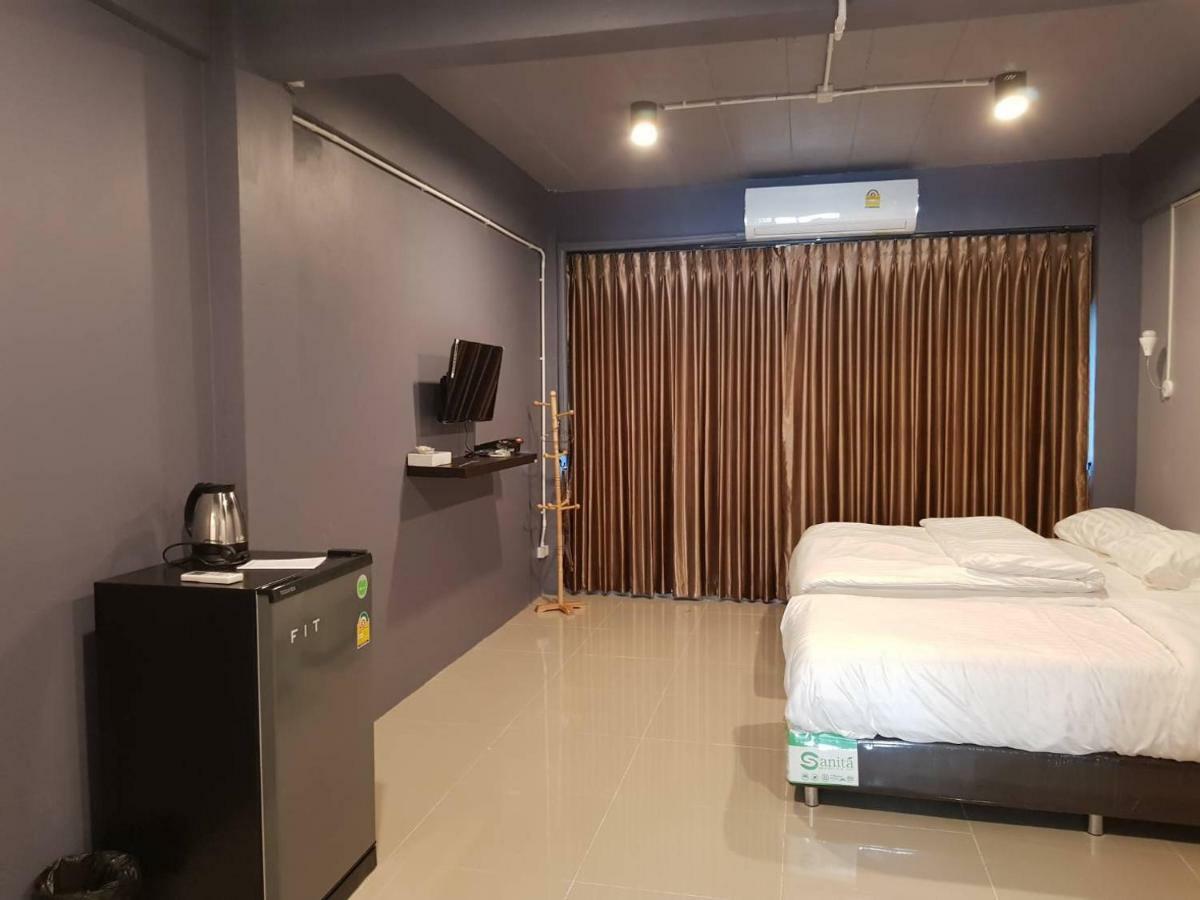 Sleepcatshostel Bangkok Exterior photo